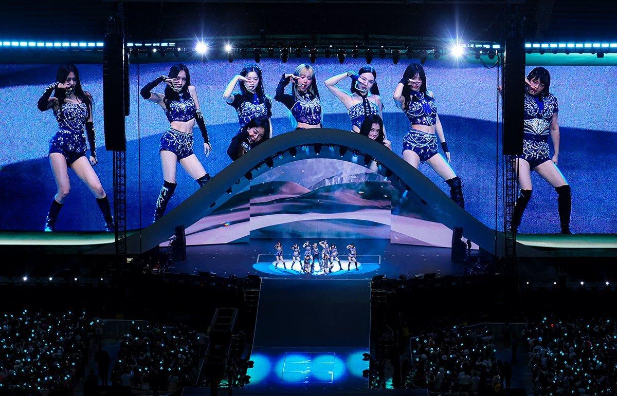 Twice tổ chức thành công đêm diễn tại Sân vận động Sofi (nguồn: Twitter)