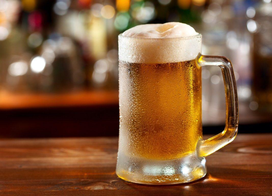 Chất cồn là nguyên nhân khiến chúng ta bị say khi uống bia (Ảnh: Internet)