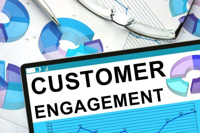 Khi doanh nghiệp liên tục tương tác và lắng nghe ý kiến của khách hàng, họ có thể nắm bắt được nhu cầu và mong muốn của khách hàng (Ảnh: Internet)