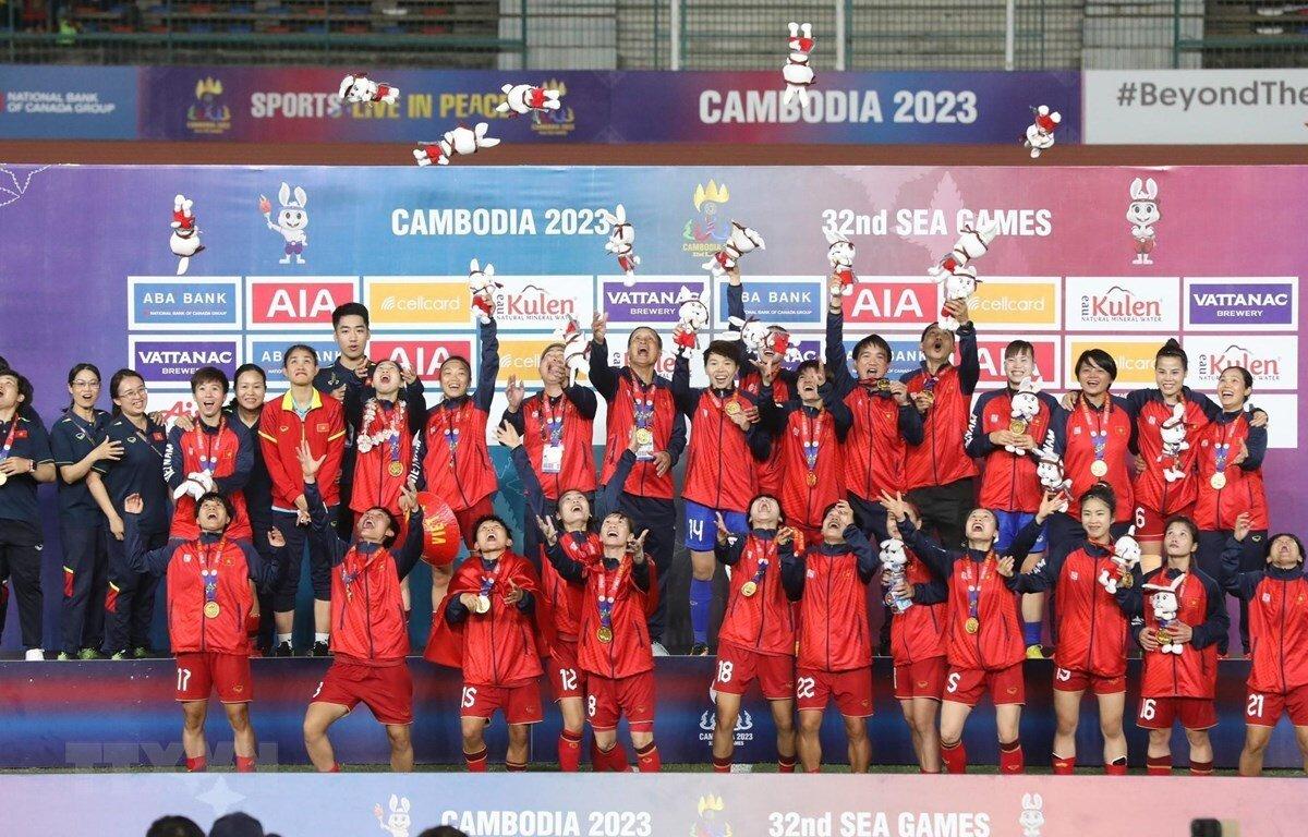 Đội tuyển nữ Việt Nam bảo vệ thành công huy chương vàng SEA Games 32 (Ảnh: Vietnam+)