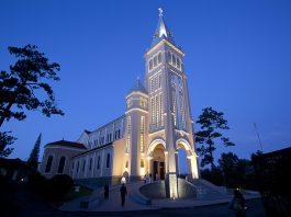 Nhà thờ Con Gà – địa điểm tham quan không thể bỏ qua khi đến Đà Lạt Nhà thờ Con Gà Đà Lạt. (Nguồn: Internet)