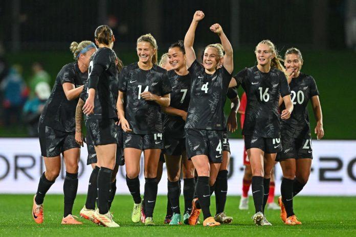 Đội tuyển nữ New Zealand mở tỉ số trận đấu từ khá sớm (Ảnh: Internet)