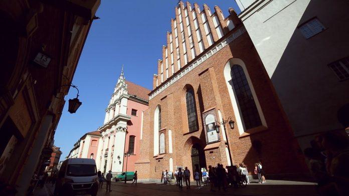 Nhà thờ Chính tòa Thánh Gioan (Archikatedra św. Jana w Warszawie) - nguồn: Internet