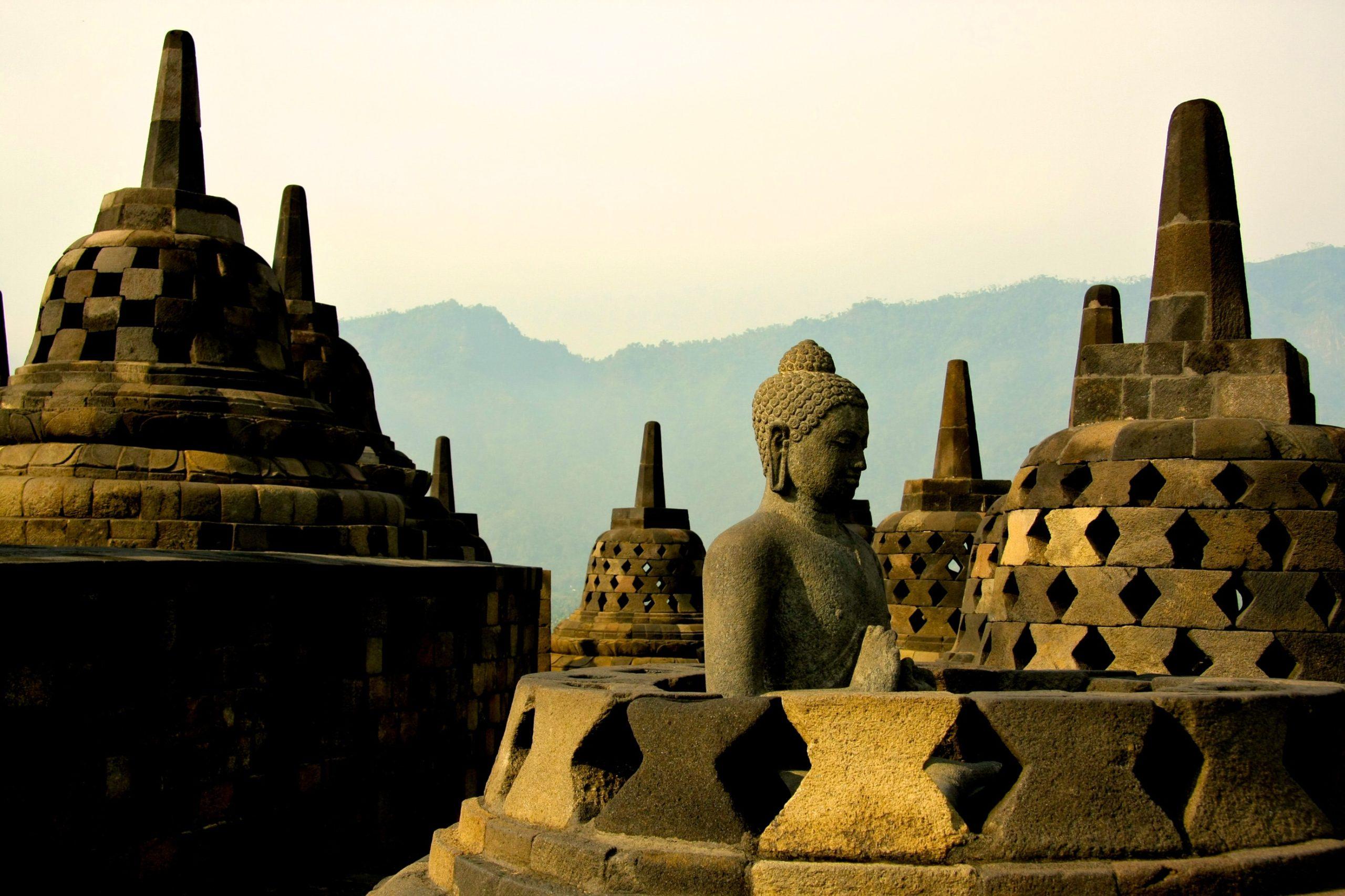 Bình minh ở Borobudur – Nguồn: Internet