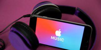 PARIS, FRANCE - APRIL 08: In this photo illustration, the logo of the music streaming platform Apple Music is displayed on the screen of an iPhone on April 08, 2019 in Paris, France. The number of paying subscribers to the music streaming service of Apple Music has for the first time exceeded that of Spotify customers in the US. The two platforms now have 28 and 26 million paying users, respectively, sources told the Wall Street Journal. (Photo by Chesnot/Getty Images)