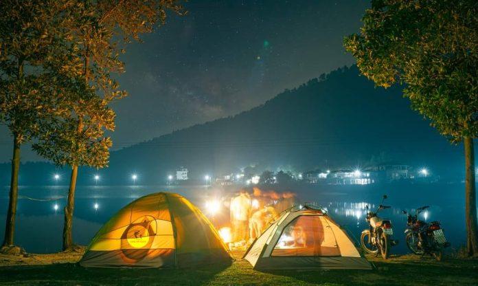 Cắm trại (Nguồn: Internet)