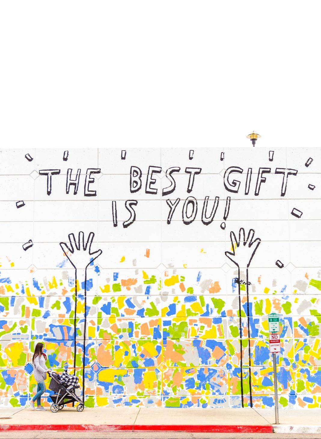Bạn là một món quà tuyệt vời nhất. (Nguồn: Internet)