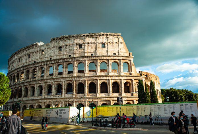 Đấu trường La Mã với kiến trúc cổ độc đáo – Nguồn: Internet