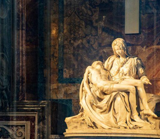 Kiệt tác điêu khắc Pietà của Michelangelo – 15 điều có lẽ bạn chưa từng biết (Phần 2) Bức tượng Pietà (Ảnh: Internet)