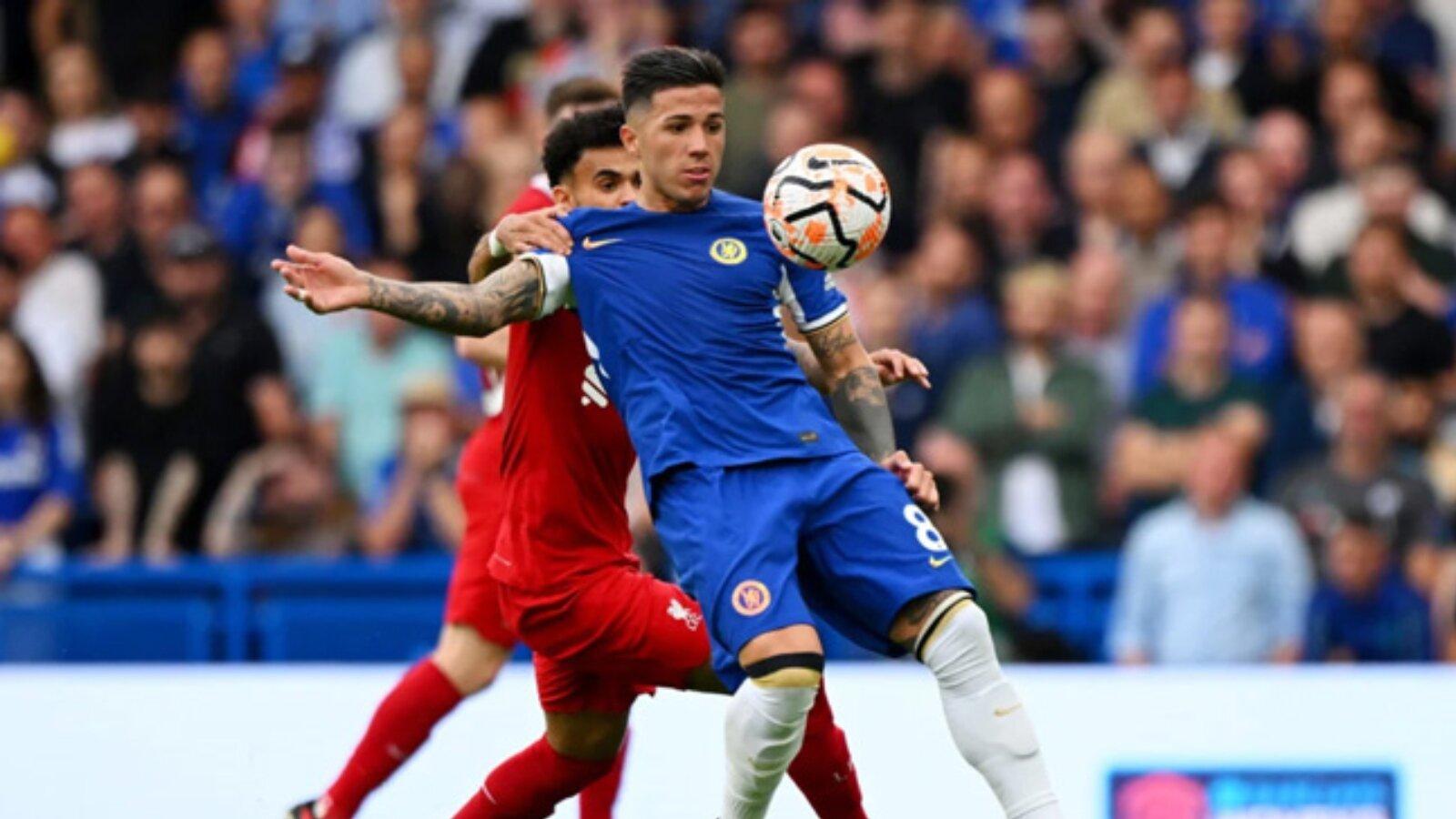 Enzo làm chủ tuyến giữa trong trận hòa giữa Liverpool và Chelsea (nguồn ảnh: Internet)