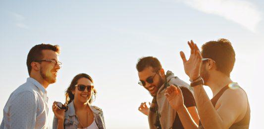 Cải thiện những kỹ năng giao tiếp này có thể giúp bạn xây dựng mối quan hệ bền chặt hơn. (Nguồn: Internet)