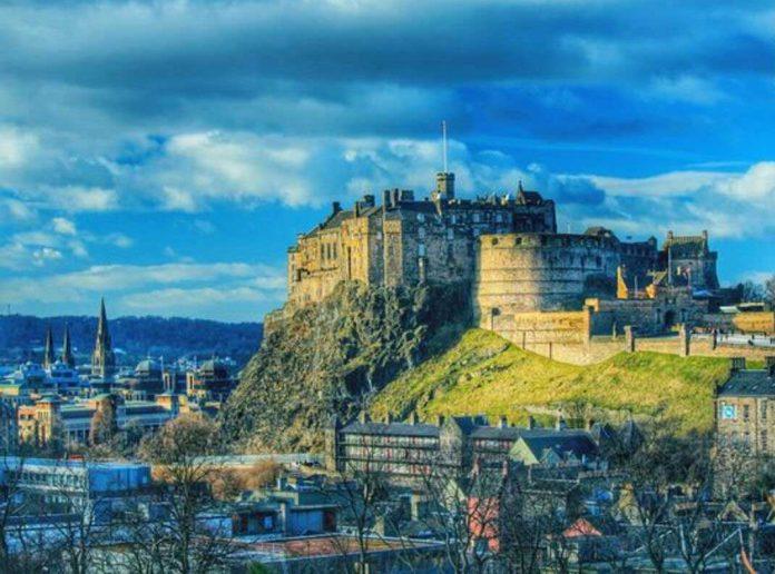 Lâu đài Edinburgh - Scotland (Ảnh: Internet)