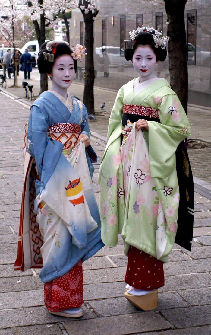 Hình ảnh các geisha hay maiko dạo phố vẫn thường được thấy + Nguồn: internet
