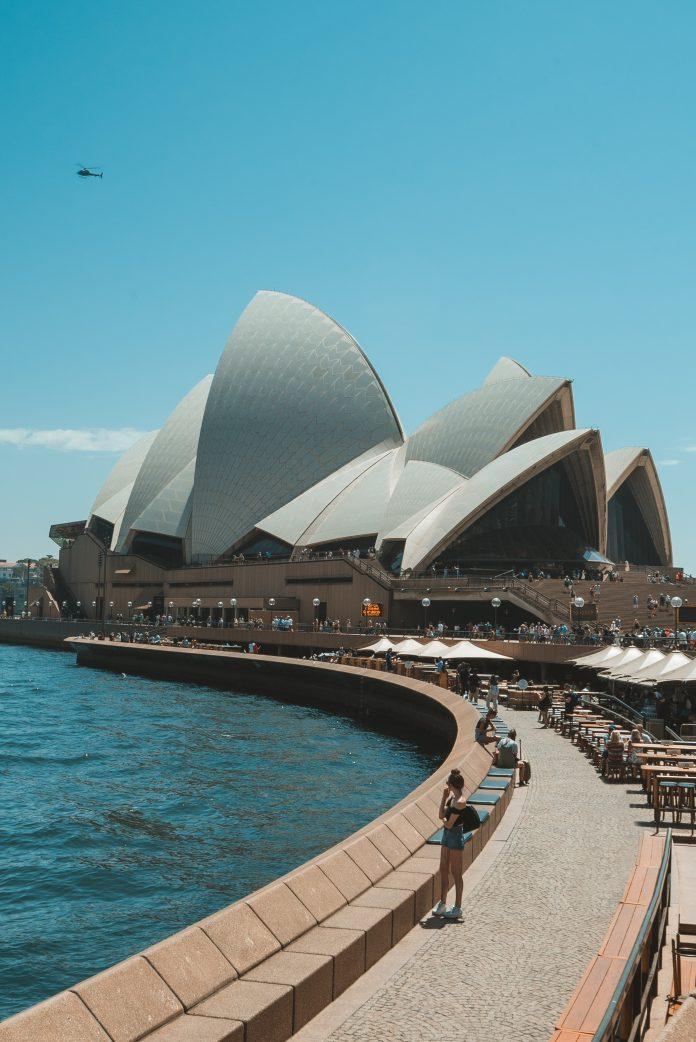 Kiến trúc mới lạ của nhà hát Sydney – Nguồn: Internet
