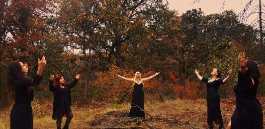 Thời Trung cổ có nhiều cách kiểm tra phù thủy rất dị và độc ác (Ảnh: Internet)