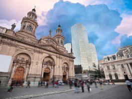 10 địa điểm tham quan thú vị khi du lịch Santiago – Thủ đô giàu văn hóa của Chile Quảng trường Chíle (Plaza de Armas)