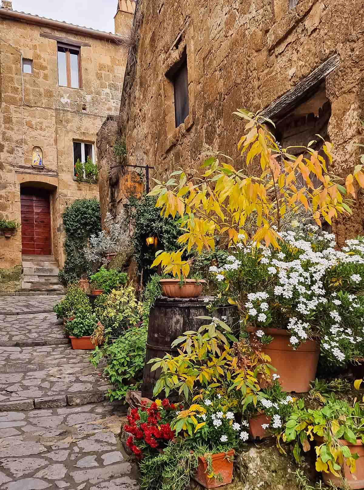 Civita Di Bagnoregio, Ý - Nguồn: Internet