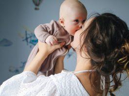 7 loại thực phẩm mẹ không nên ăn khi cho con bú (Ảnh: Internet)