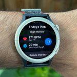 Amazfit Cheetah Pro: Đồng hồ thông minh dành cho người đam mê thể thao Amazfit Cheetah Pro có thể hiển thị sắc nét khi ở ngoài trời ( Ảnh: Internet)