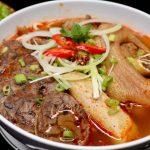 Cách nấu bún bò giò heo chuẩn vị ngon như ngoài hàng.jpg