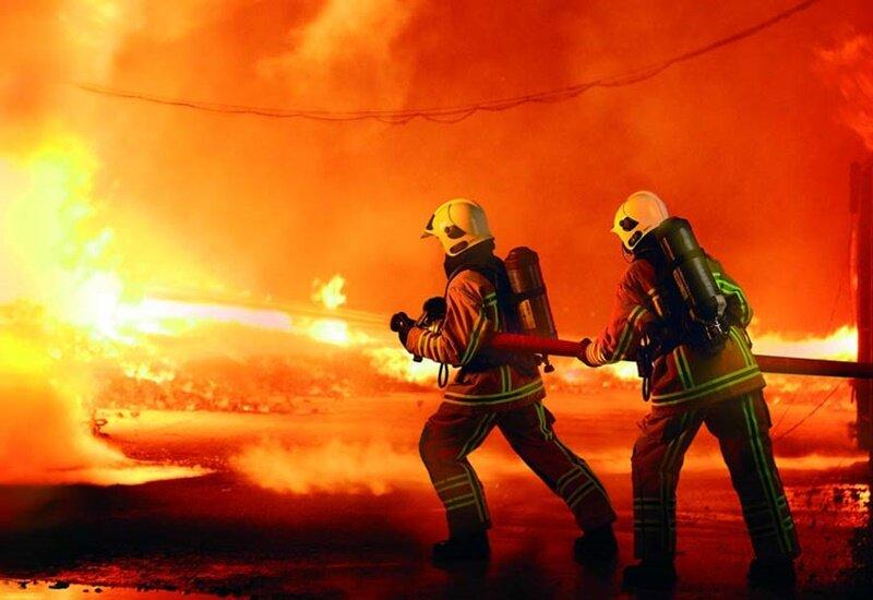 Nhanh chóng gọi 114 và làm theo chỉ dẫn của lực lượng phòng cháy chữa cháy (nguồn ảnh: Internet).