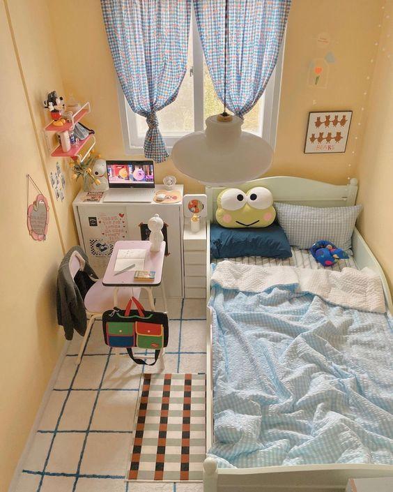 Decor phòng ngủ với hoạ tiết carô từ chăn ga và nền thảm (Nguồn: internet)