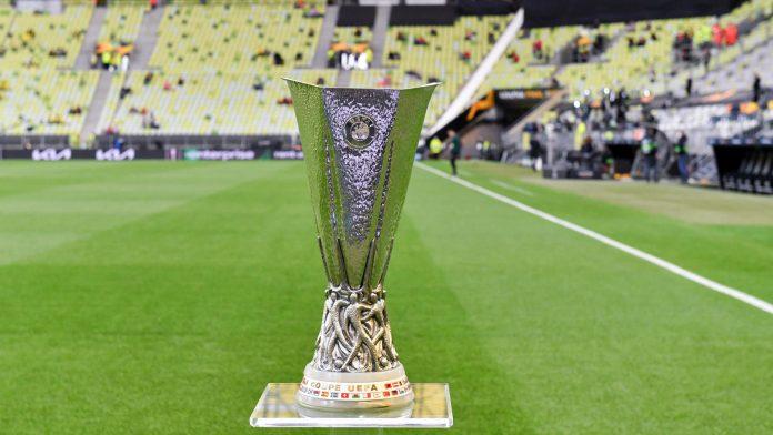 Cup vô địch Europa League (Ảnh: Internet)