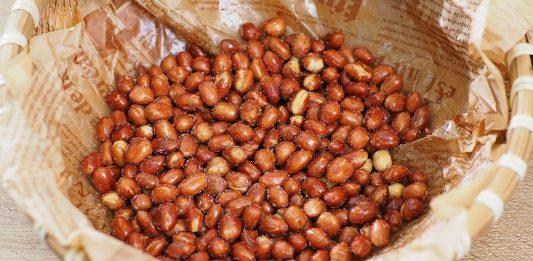 Chia sẻ cách chế biến lạc giữ được lâu với món lạc rang muối cực bắt cơm! Cách làm lạc rang muối giòn ngon, giữ được lâu. (Nguồn: Cook Béo)