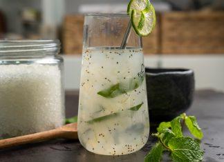 Chia sẻ bí quyết nấu nha đam đường phèn hạt chia ngọt mát, không bị đắng Chia sẻ bí quyết nấu nha đam đường phèn hạt chia ngọt mát, không bị đắng. (Nguồn: Cook Béo)