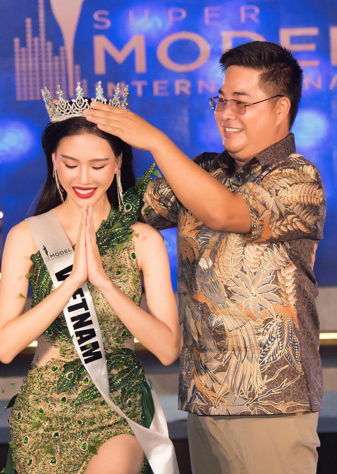 Chiến thắng đầy thuyết phục của Bùi Quỳnh Hoa tại Siêu mẫu quốc tế (Ảnh: Internet)
