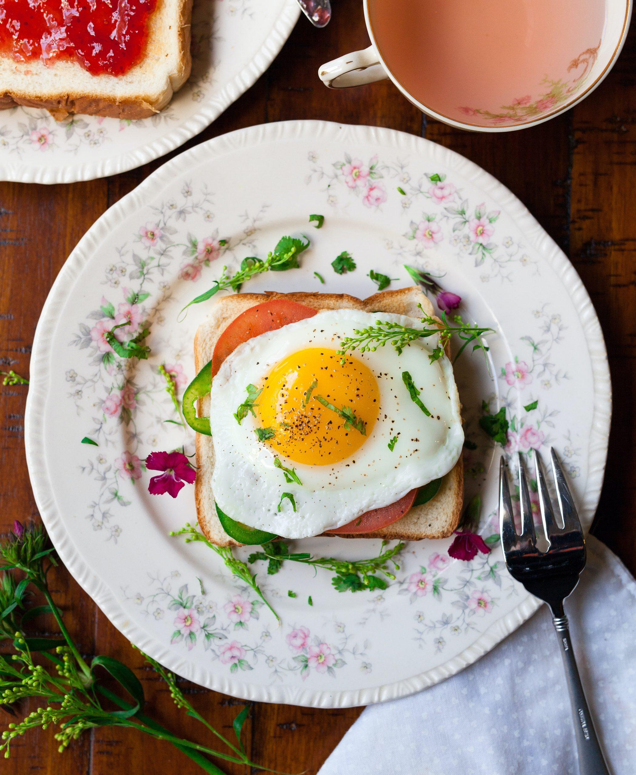 Một bữa sáng đủ dinh dưỡng sẽ nạp năng lượng cho cả ngày của bạn. (Nguồn: Internet)