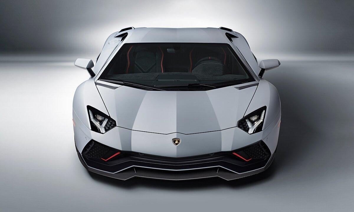 Siêu xe Lamborghini Aventador (Ảnh: Internet)
