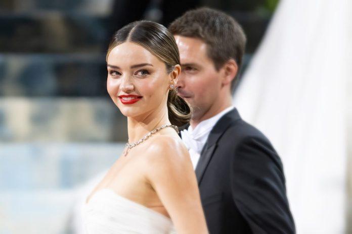 Cuộc đời của Miranda Kerr khiến nhiều người ngưỡng mộ (Nguồn: Internet)