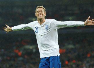 Peter Crouch khoác áo tuyển Anh (Ảnh:Internet)