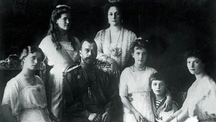 Gia đình Sa hoàng Nga (Ảnh: Internet)