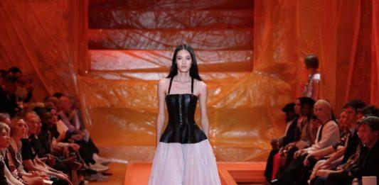 Tuần lễ thời trang Paris 2023 (Nguồn: internet)