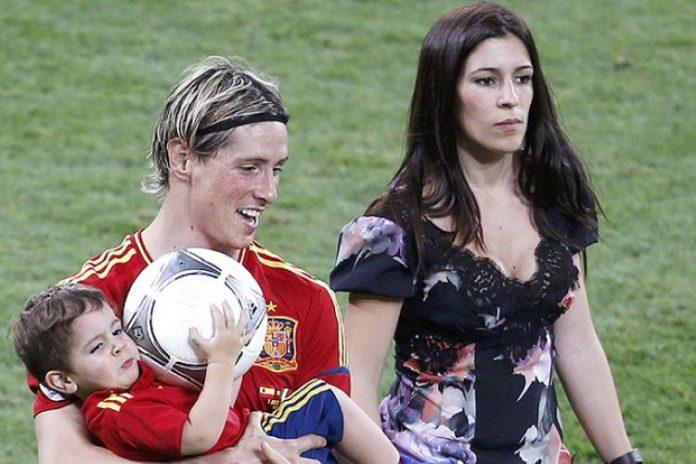 Torres và vợ (Ảnh: Internet)