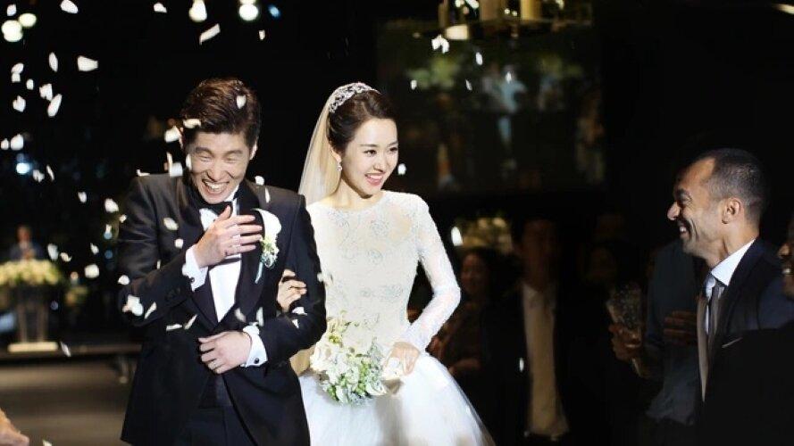 Park Ji Sung và vợ (Ảnh: Internet)