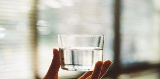 Hãy nhớ rằng, sức khỏe của bạn gắn liền với chất lượng nước bạn tiêu thụ. (Nguồn: Internet)