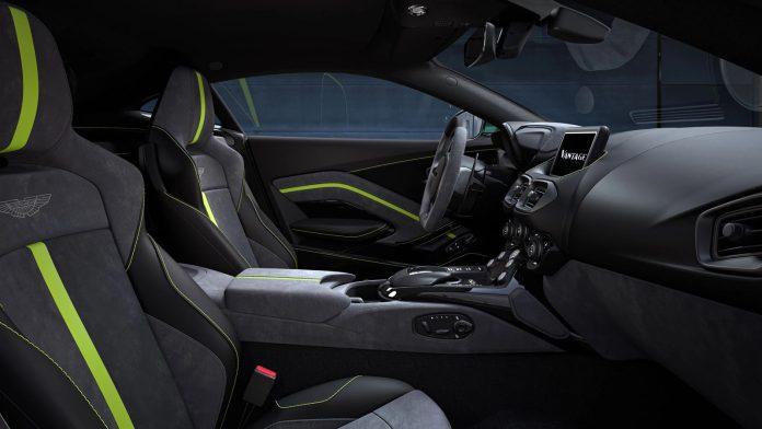 Nội thất của Aston Martin Vantage 2023. (Nguồn: Internet)