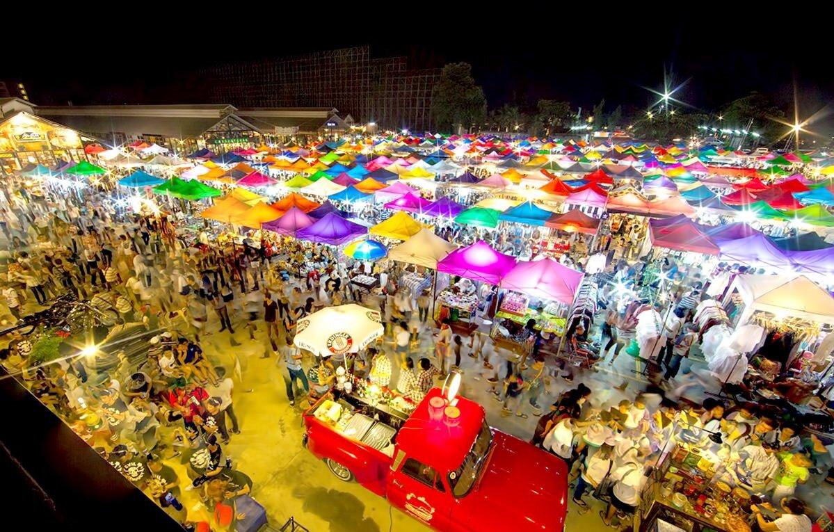 Hình ảnh từ trên cao của chợ Chatuchak (ảnh: Internet)