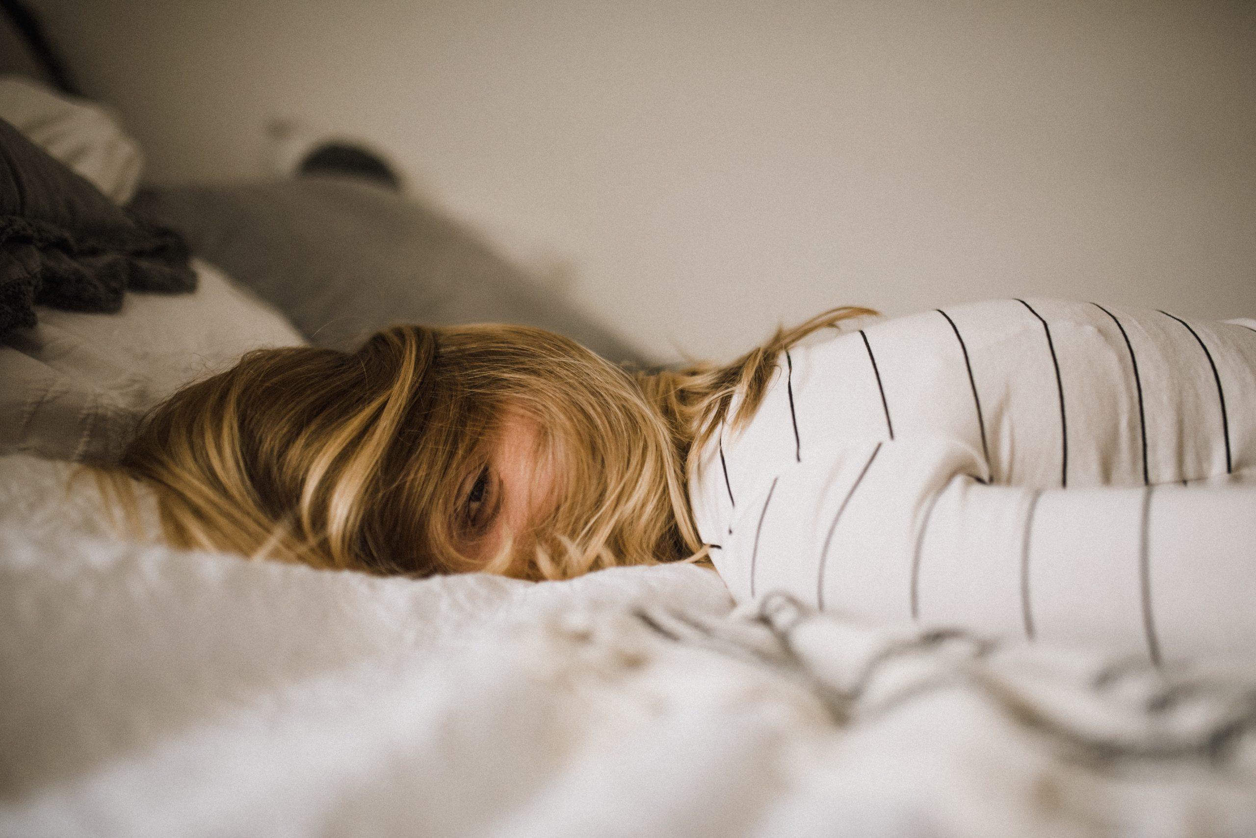 Thiếu ngủ mãn tính có thể có tác động xấu đến cả quá trình trao đổi chất và kiểm soát cân nặng. (Nguồn: Internet)