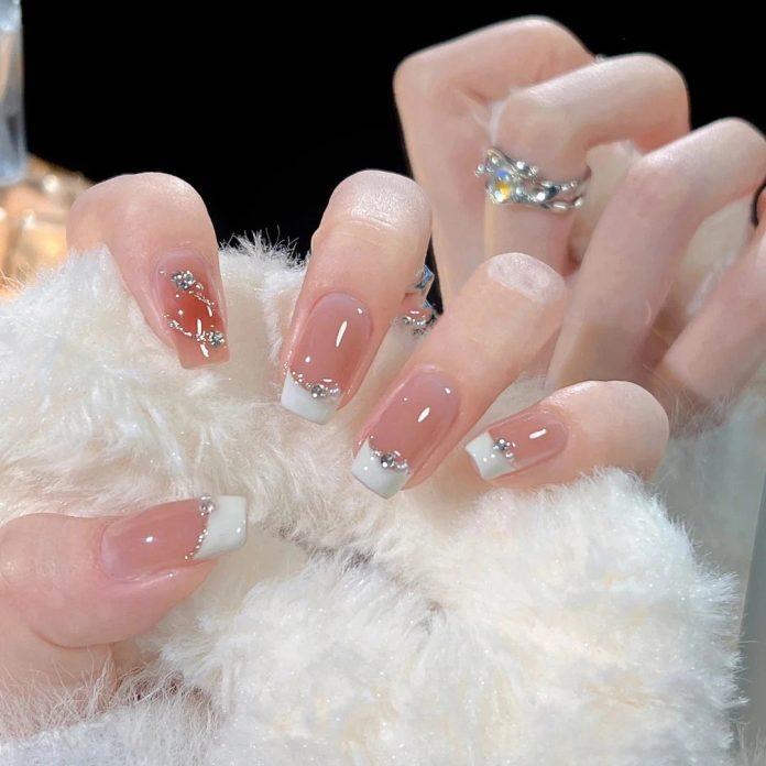 Mẫu nail cực xinh