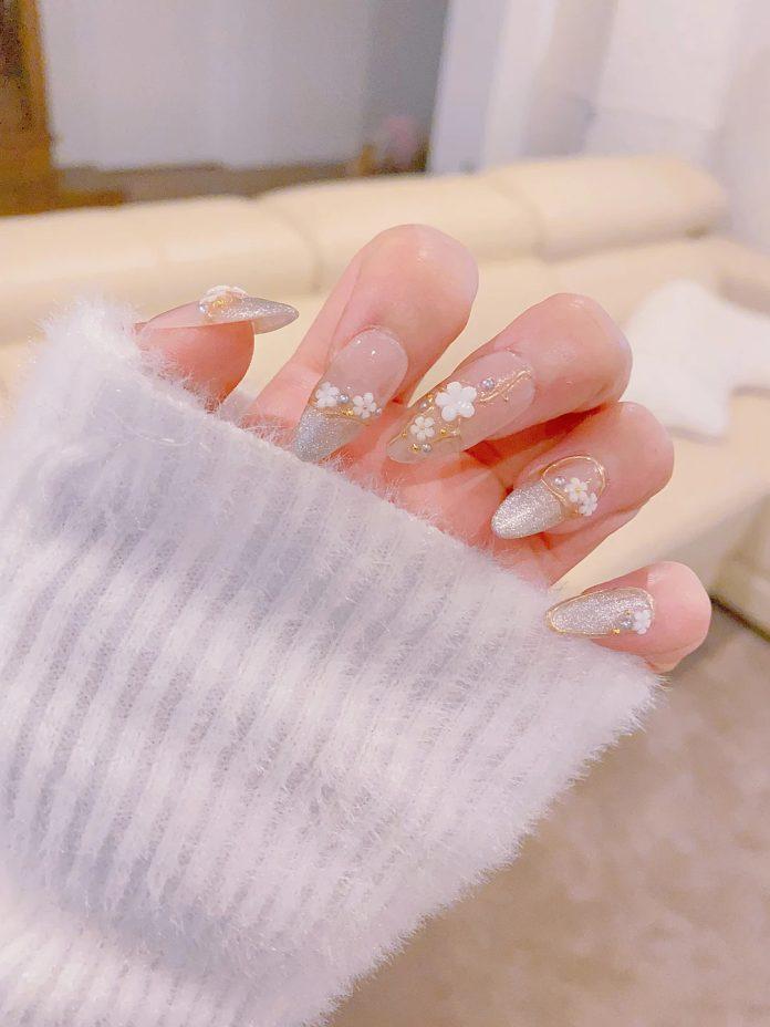 Mẫu nail cực xinh