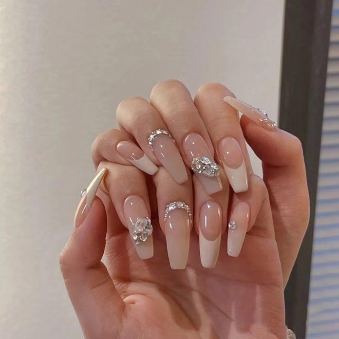 Mẫu nail cực xinh