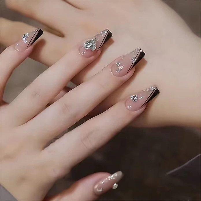 Mẫu nail cực xinh