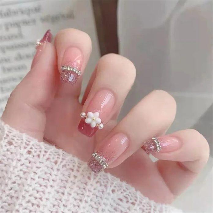 Mẫu nail cực xinh