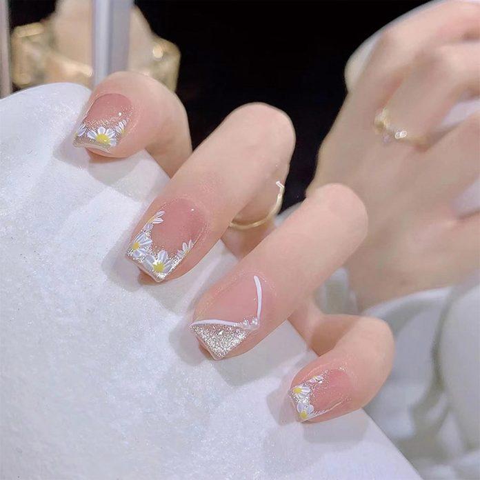 Mẫu nail cực xinh