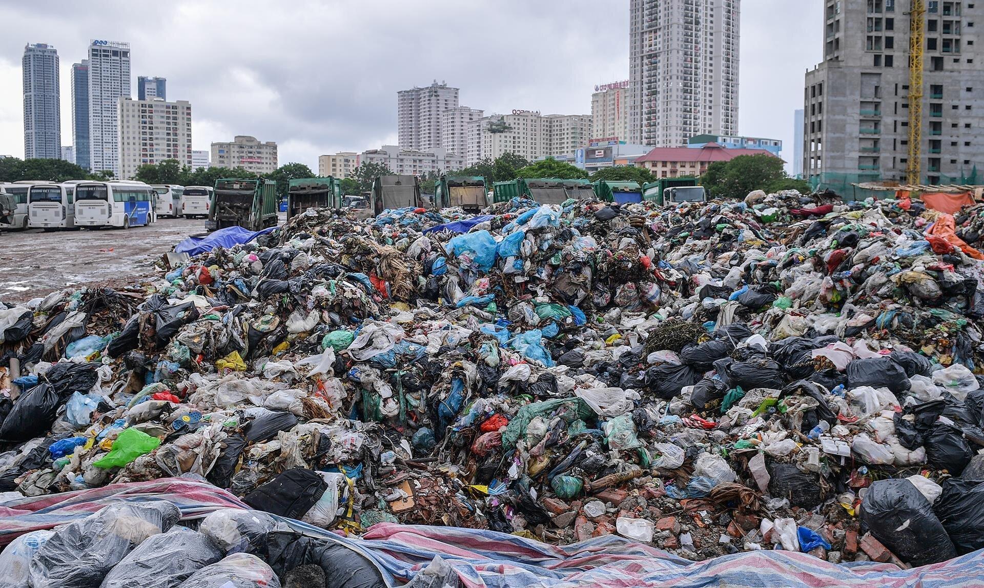 Trái Đất sẽ giảm một lượng lớn rác thải khi con người sống ở ngoài vũ trụ (Ảnh: Internet)