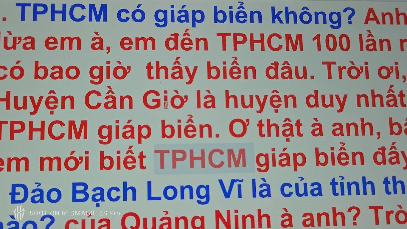 Chụp vào màn hình laptop cũng không có hiện tượng sọc kẻ (Ảnh: Internet)